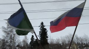 Флаги 🇷🇺🇷🇺🇷🇺 ветрено однако 😁