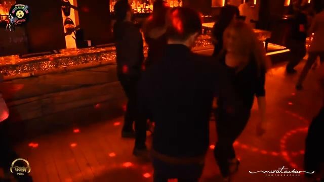 ONUR & ZEYNEP SALSA SOCIAL DANCE & DENIZ SEVEN SOCIAL in TAKSIM TREN PERA смотреть онлайн