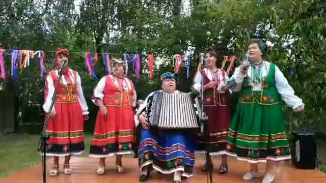 Виступ колективу із села Трилісці