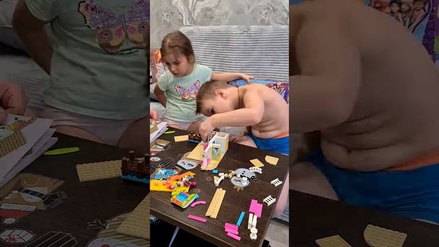 собираем LEGO FRIENDS Пляжный Домик смотреть онлайн