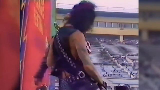 Motley Crue Shout at the Devil (Moscow Peace Festival 1989) смотреть онлайн