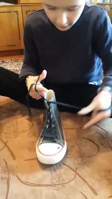 Mister Vanya  учит#1(Завязывание шнурков)! смотреть онлайн