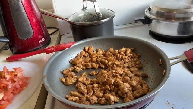 Vlogmas Day 5!! CHICKEN PARTY CUP RECIPE Easy Chicken Dinner смотреть онлайн