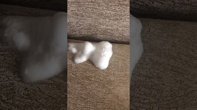 Пенный очиститель для ковров, тканей и обивок FABERLIC HOME смотреть онлайн