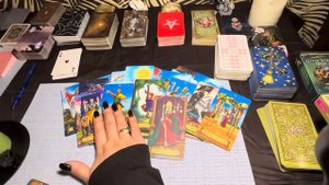 МУЖЧИНА ПО СУДЬБЕ КТО ОН ⁉️КТО ИДЕТ В ВАШУ ЖИЗНЬ ⁉️#гадание #гаданиеонлайн #таро