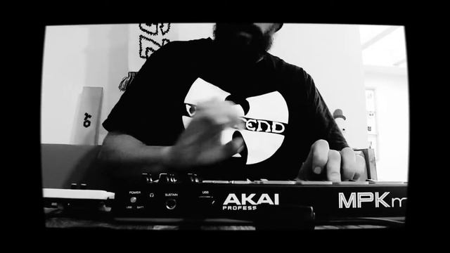 hard beat with the po12rythm and the akai mini play