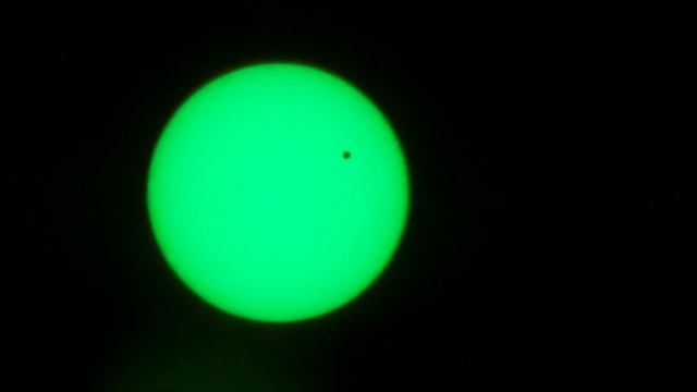 Venus passing in front of the sun смотреть онлайн