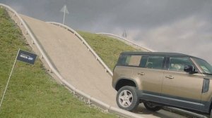 Новый Land Rover Defender 2020 - полный тест внедорожника