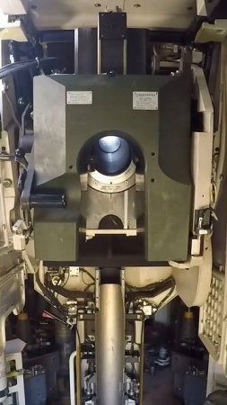Взгляд изнутри на PzH 2000. Зарядка и стрельба.