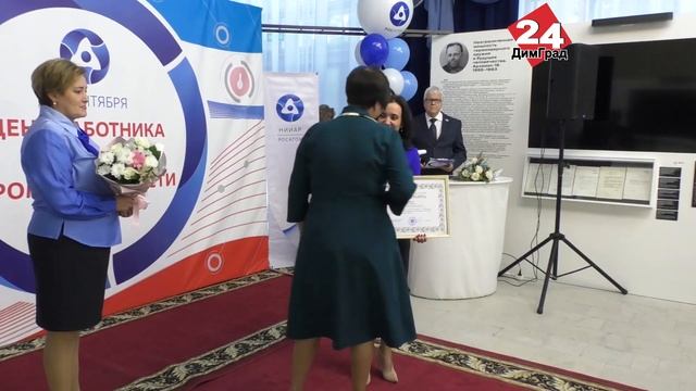 ПОЛУЧАЮЩИЙ ТЕПЛО, ДАРИТ ЕГО СТОКРАТ БОЛЬШЕ смотреть онлайн