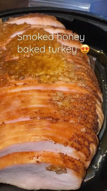 Food. Foodie. Smoked honey baked turkey breast. Yum. Monday night vibes. смотреть онлайн