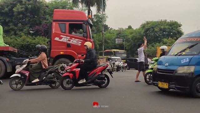 Hunting sore di awal Bulan agustus ada Bis Pribumi Kuningan Luragung смотреть онлайн