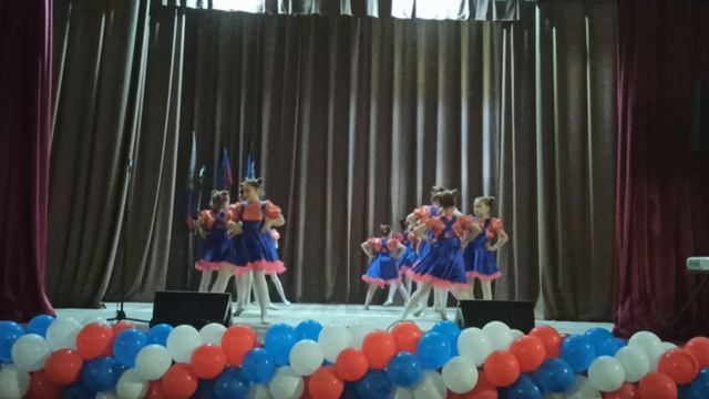 Танец.mp4 смотреть онлайн