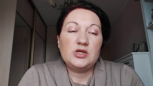 Делаю макияж раздумья выбираю аромат
