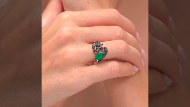 Кольцо из золота с агатами и фианитами на женщине | Красное золото 585 пробы смотреть онлайн