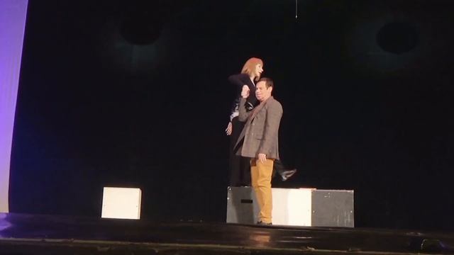 "Танцуй со мной" - Татьяна Васильева и Ефим Шифрин - отрывок из спектакля 02.12.2023 Санкт-Петербур смотреть онлайн