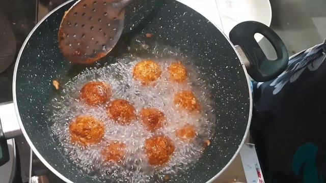 SIZZLING CHICKEN MANCHURIAN||MANCHURIAN BALLS RECIPE IN URDU