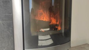 Печь-камин Свитязь от производителя Мета-Бел. Стальной камин с поворотным корпусом.