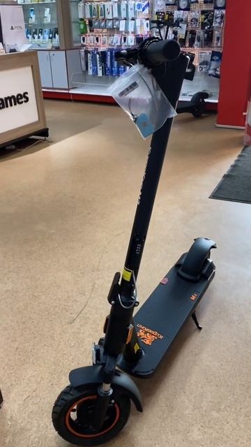 Самый технологичный и безопасный электросамокат - Kugoo Kirin M3🔥 смотреть онлайн