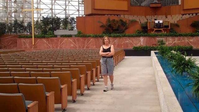 Crystal Cathedral смотреть онлайн