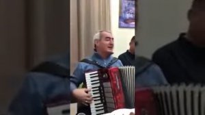 Кавер на песню АРАМ АСАТРЯНА «Енкернер» Сергей Каринян