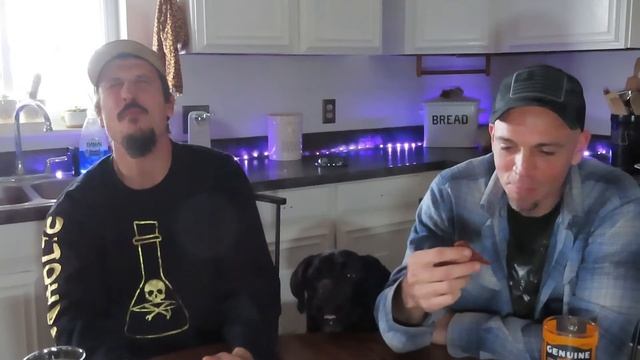 Carolina Reaper beef jerky taste test. смотреть онлайн