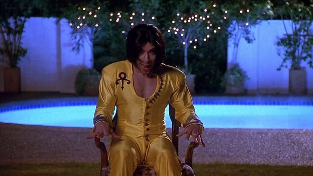 "Хто-небудь рятуйте"   -  Дуже страшне кіно (мем.укр) смотреть онлайн