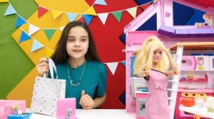 БАРБИ ИСПАЧКАЛАСЬ! Видео для девочек про жизнь Барби и салон красоты Ани