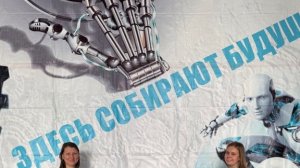 Майнкрафт нормальный но я маленький Визер 10 стадий Визер штормаиэ и 100 игроков.