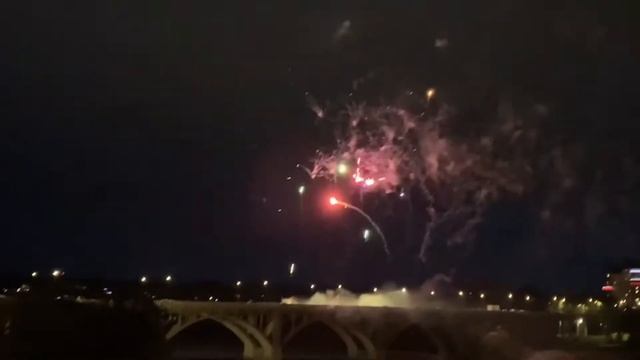 Canada day 2022 / Fire Works / Saskatchewan / Saskatoon / Canada / River Landing / NINIO AMAMENCE смотреть онлайн