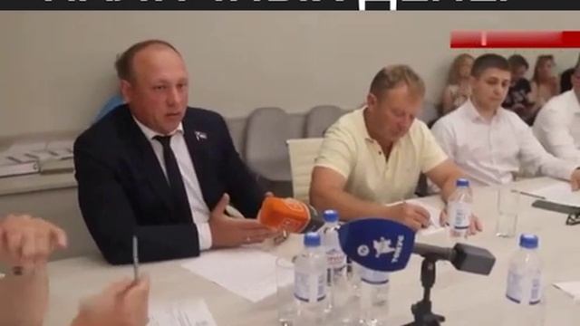 ОТМЕНА НАЛИЧНЫХ ДЕНЕГ В РФ. НАЧАЛИ С ОБЩЕСТВЕННОГО ТРАНСПОРТА смотреть онлайн