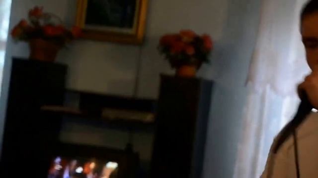 Красивый парень классно зачитал рэп на ходу смотреть онлайн