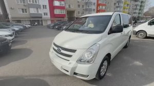Минивэн Hyundai Grand Starex.