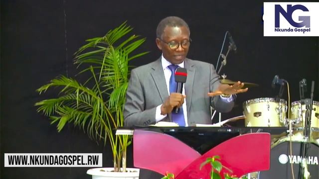 DJ BRIANNE ahitiye mu Rusengero NA REV A. RUTAYISIRE Nyuma yo gukorana Ikiganiro смотреть онлайн