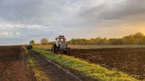 Дискуем огороды на тракторе ЮМЗ, разравниваем огороды