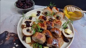 Рулетики из индейки с яблоком и орехами