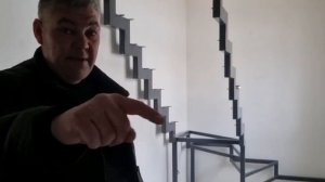Двух этажный дом из газоблока/лестница с поворотом/металлическая лестница на второй этаж своего дом