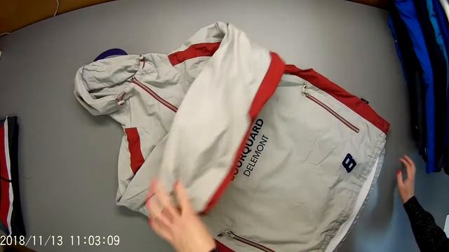 СЕКОНД ХЕНД. Артикул С 196. Уп. № 1. Спортивный микс S/Cream. Стр. Швейцария. смотреть онлайн