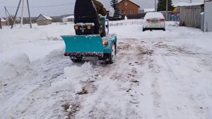 минитрактор чистим снег