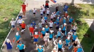 Флешмоб "Давай, Россия!!!" ко дню государственного флага России. МБДОУ 279 г. Ижевска. 20.08.2021