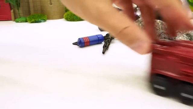 Шоу Той Мастер - Прокачка Оптимуса Прайма и другое! Роботы Трансформеры в видео для мальчиков смотреть онлайн