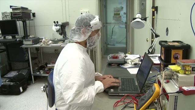 Laboratory Testing Curiosity's Laser | NASA JPL MSL Rover Los Alamos Space Science HD Video смотреть онлайн