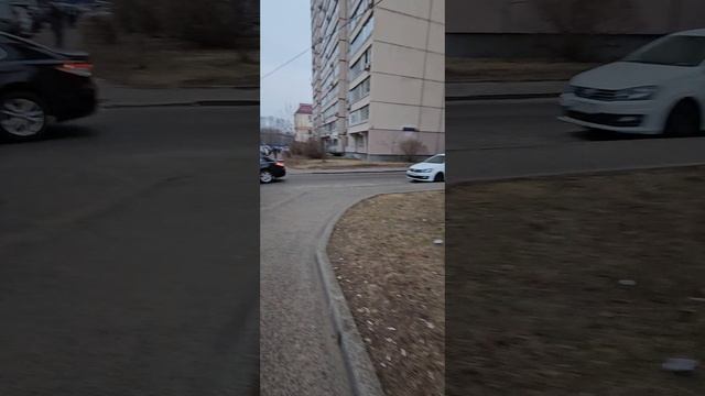 Как поднять настроение любому ? Сломайте шаблон, улыбнитесь и скажите то что от вас не ожидают.