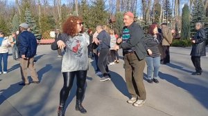 А КОГДА НА МОРЕ КАЧКА И БУШУЕТ УРАГАН