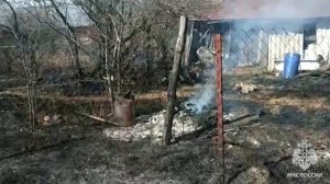 Традиционная весенняя беда – палы сухой травы.