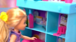 Ищем игрушки с Барби — Где Челси оставила рюкзак? Шоу для детей Тойклаб