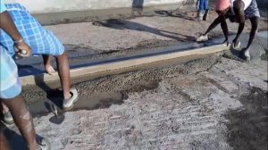 How the Cement Concrete Floor is Constructed by Machine