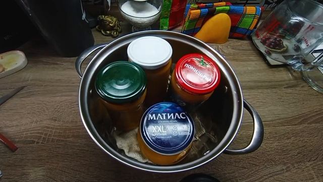 Расфасовка кабачковой икры в малую тару.. смотреть онлайн