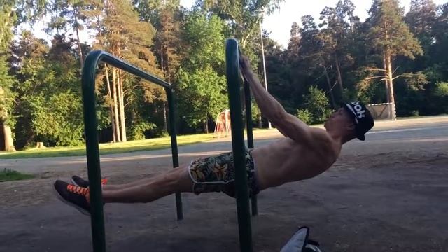 Самое эффективное упражнение на пресс и спину - Андрей Али (AALI) смотреть онлайн