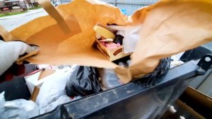 КАК Я ЛАЗАЮ ПО МУСОРКАМ КРАСНОДАРА ? НА АВИТО ПРОДАЮ МУСОР И НАХОДКИ | Dumpster Diving RUSSIA #62